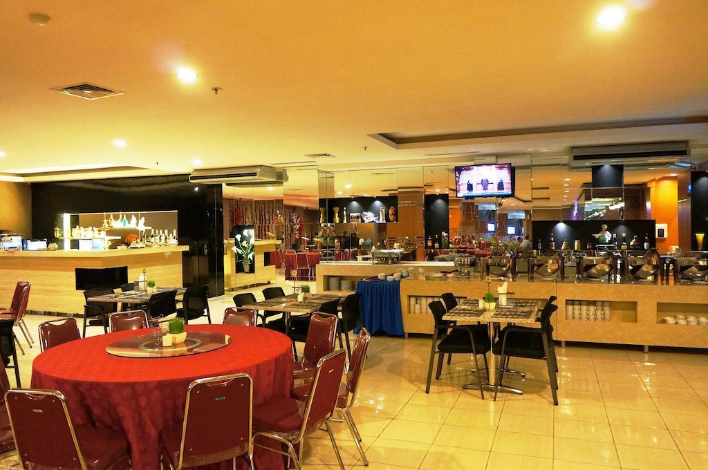 Quin Centro Hotel Palembang Eksteriør bilde