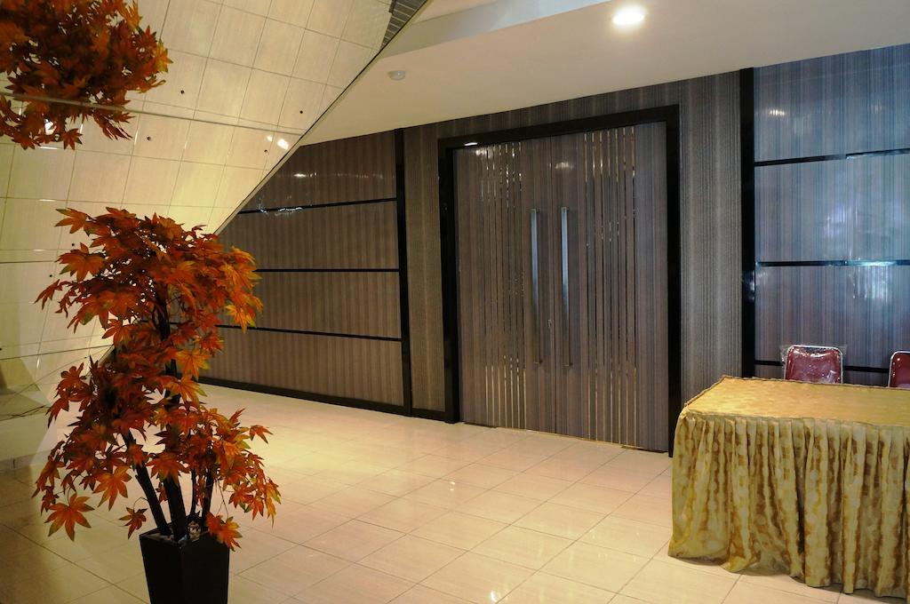 Quin Centro Hotel Palembang Eksteriør bilde