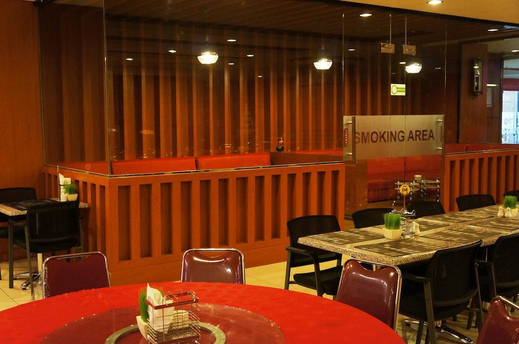 Quin Centro Hotel Palembang Eksteriør bilde