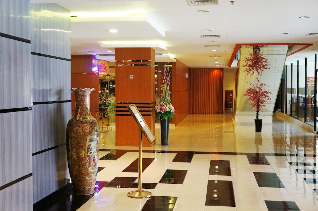 Quin Centro Hotel Palembang Eksteriør bilde